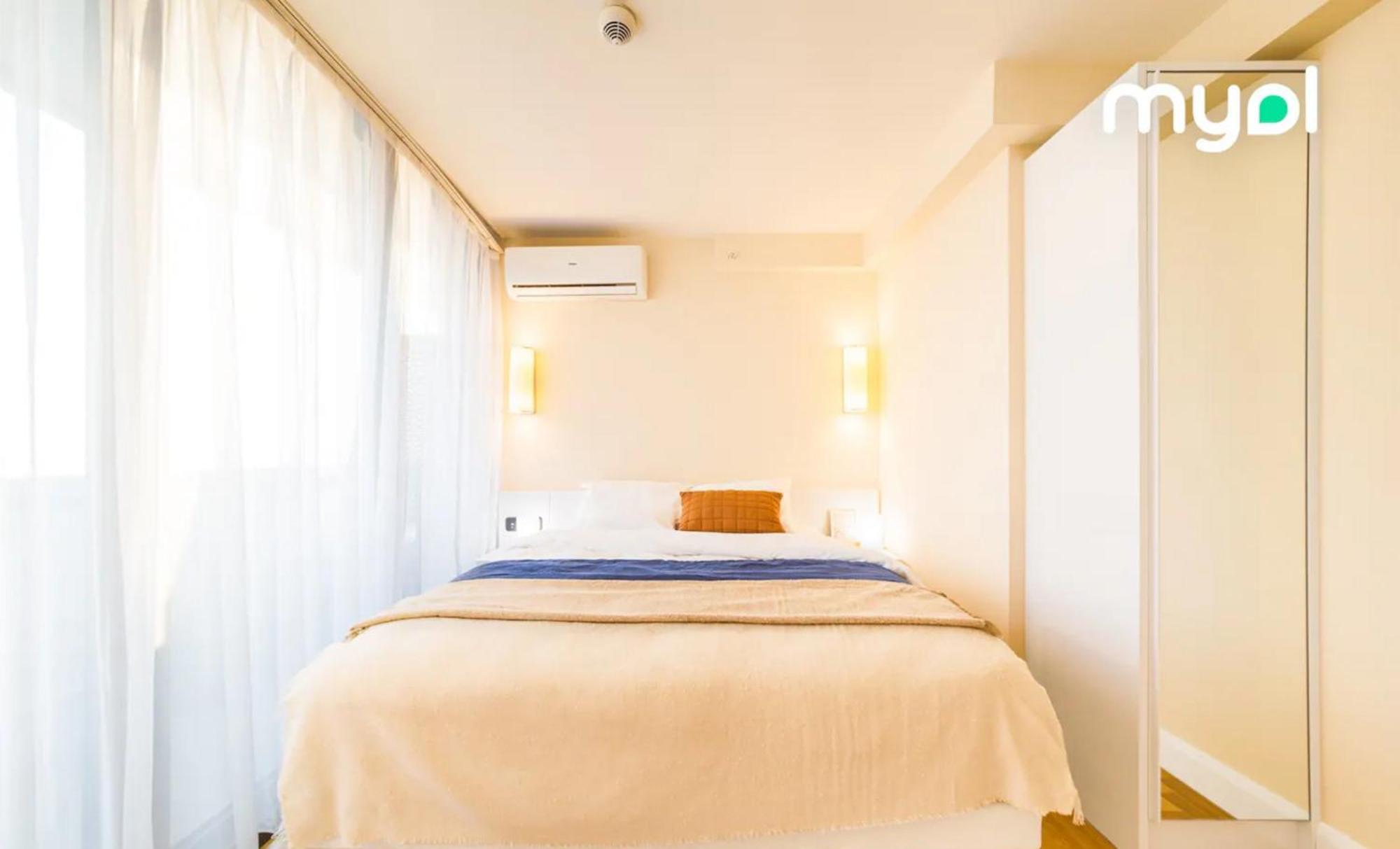 Suites Orbi City Aparthotel Batoemi Buitenkant foto