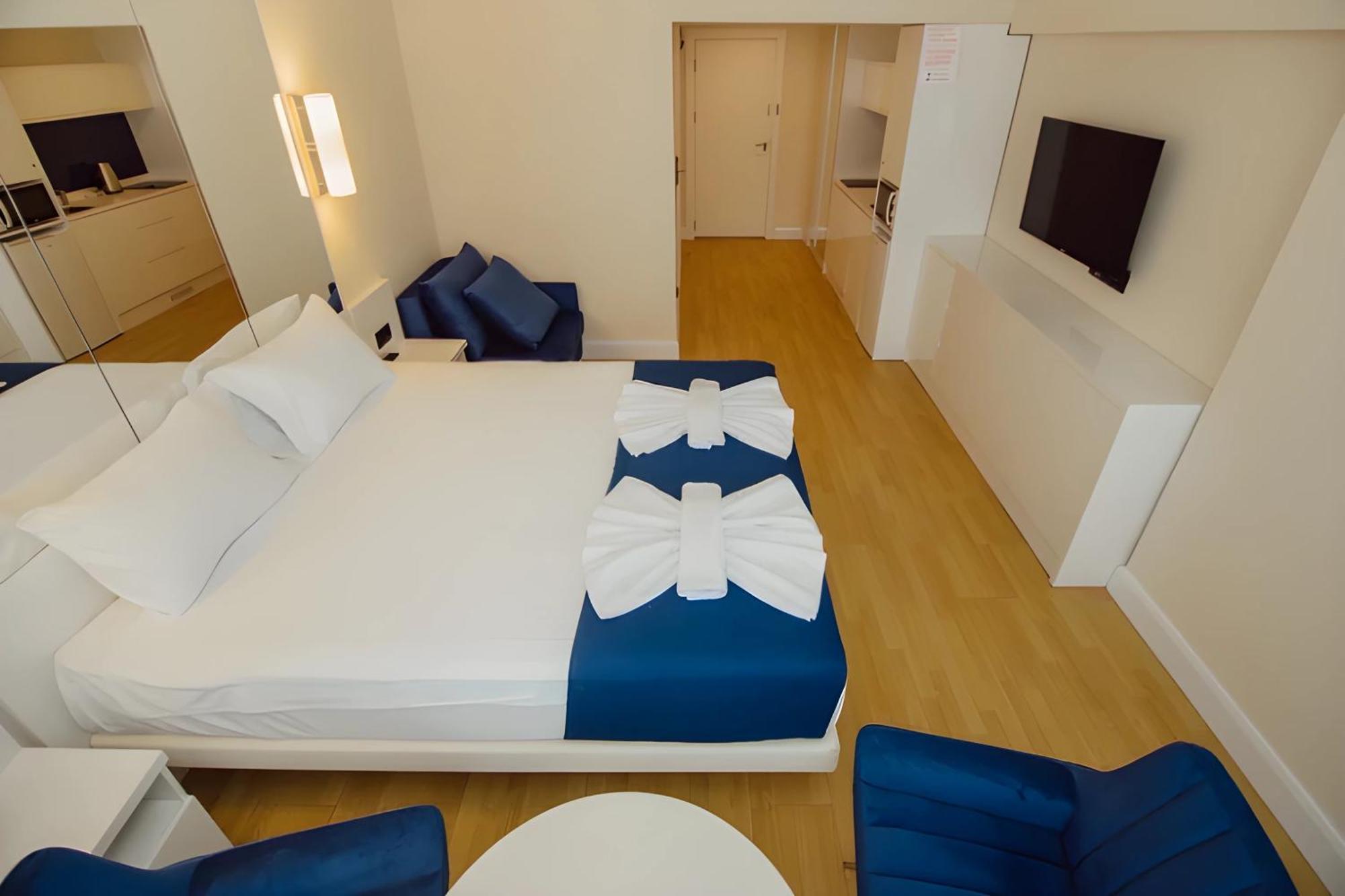 Suites Orbi City Aparthotel Batoemi Buitenkant foto