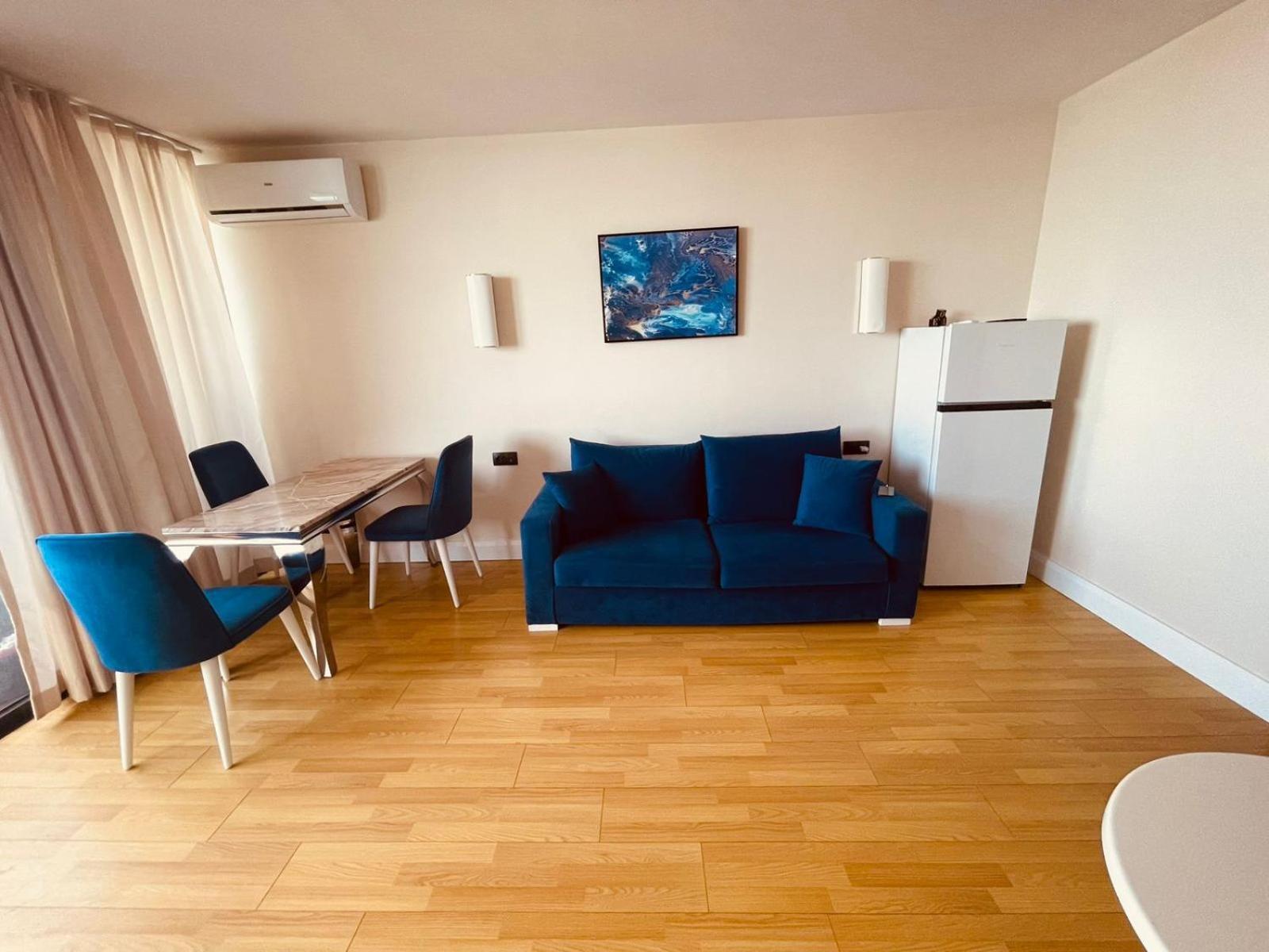 Suites Orbi City Aparthotel Batoemi Buitenkant foto