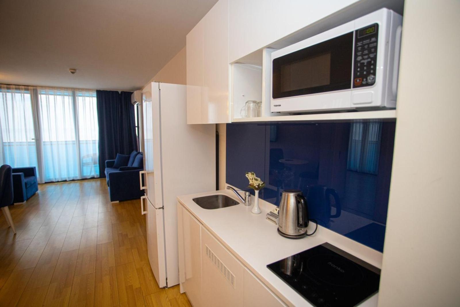 Suites Orbi City Aparthotel Batoemi Buitenkant foto