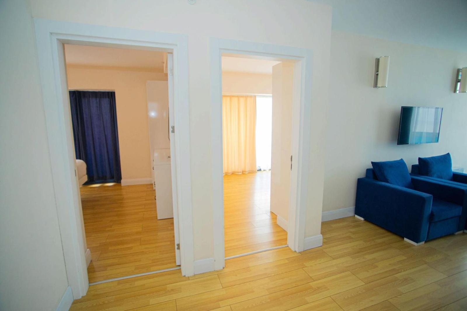 Suites Orbi City Aparthotel Batoemi Buitenkant foto