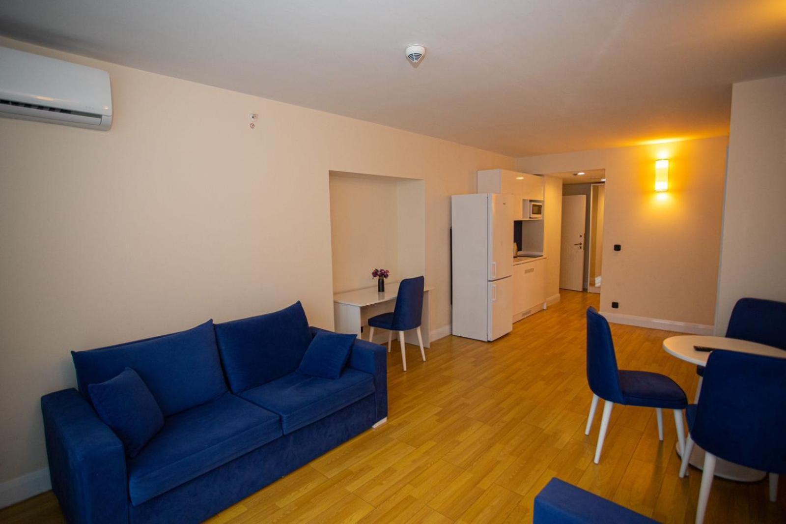 Suites Orbi City Aparthotel Batoemi Buitenkant foto