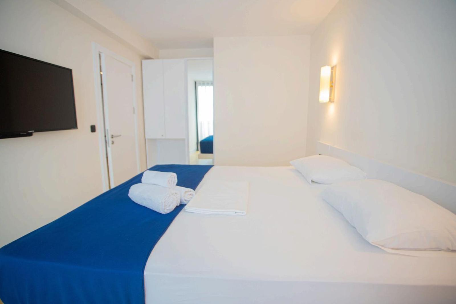 Suites Orbi City Aparthotel Batoemi Buitenkant foto