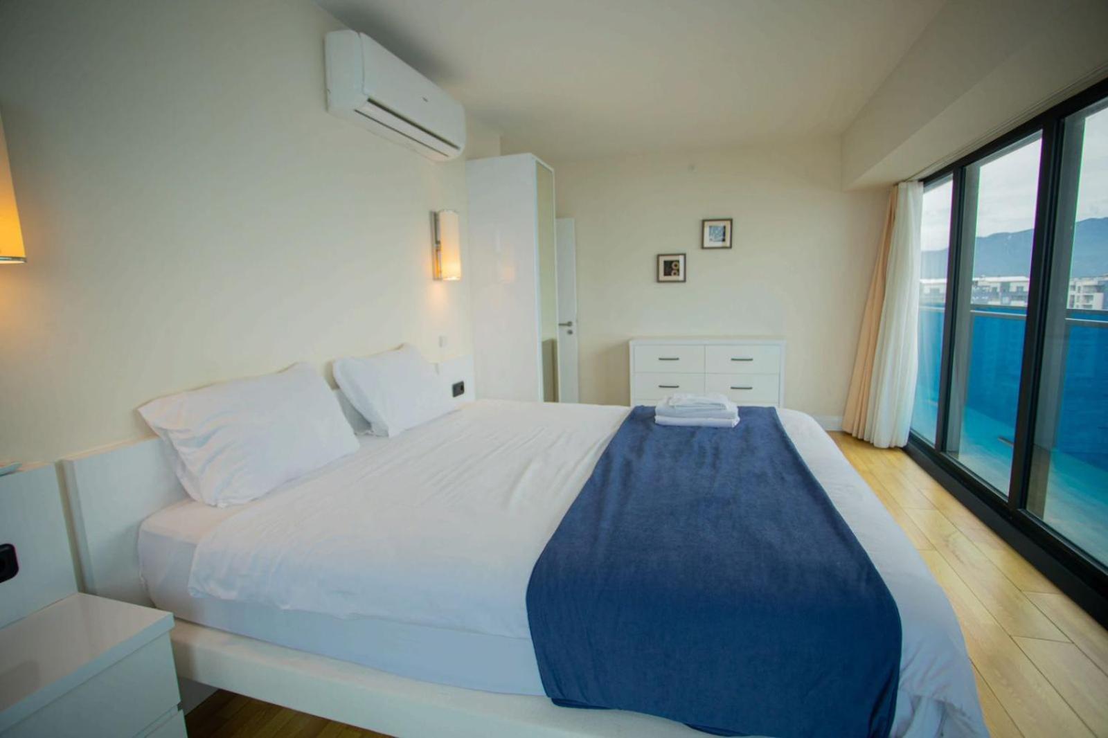 Suites Orbi City Aparthotel Batoemi Buitenkant foto
