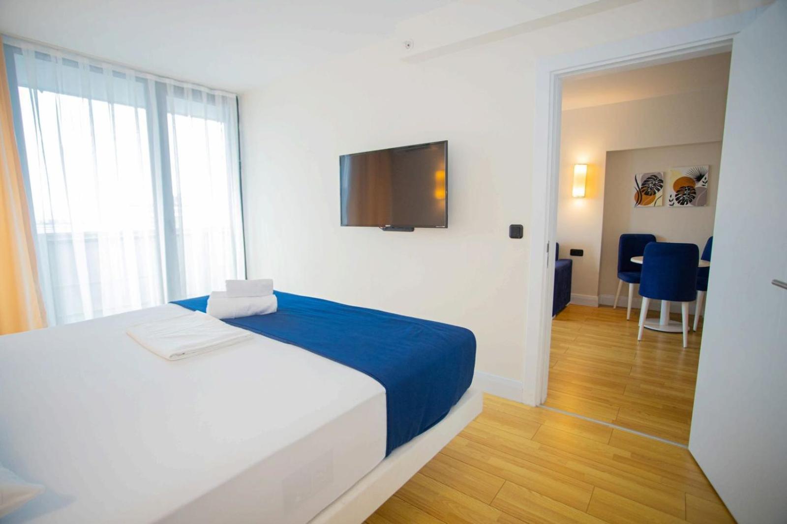 Suites Orbi City Aparthotel Batoemi Buitenkant foto